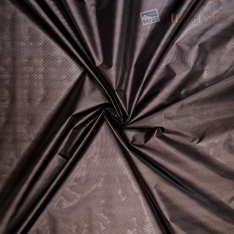 Parachute fabric clearance